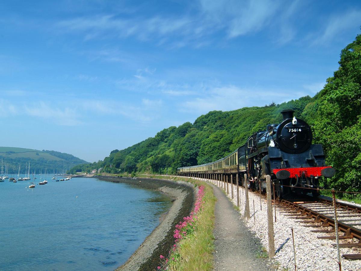 201 Norton Park Villa Dartmouth Bagian luar foto