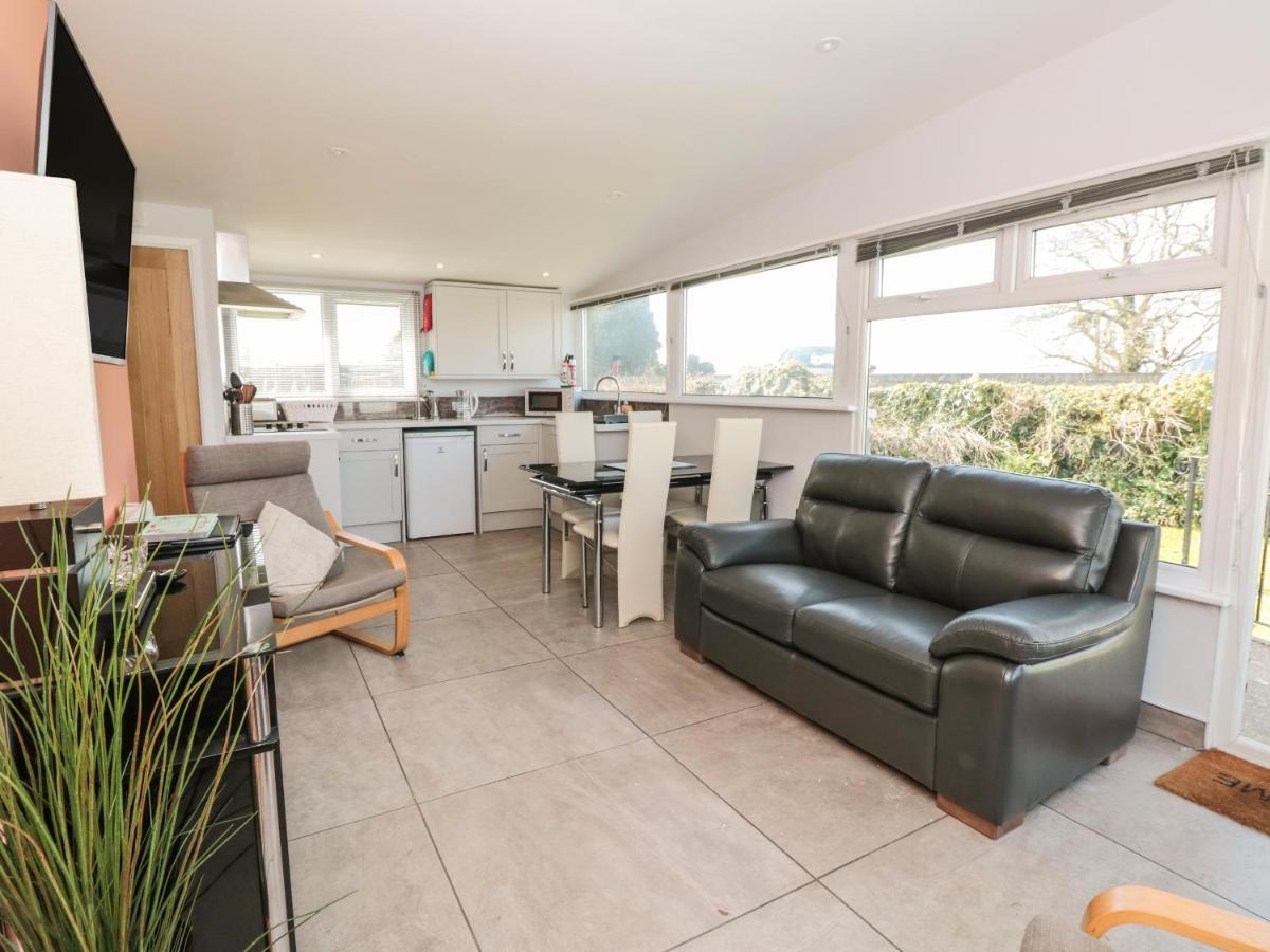 201 Norton Park Villa Dartmouth Bagian luar foto