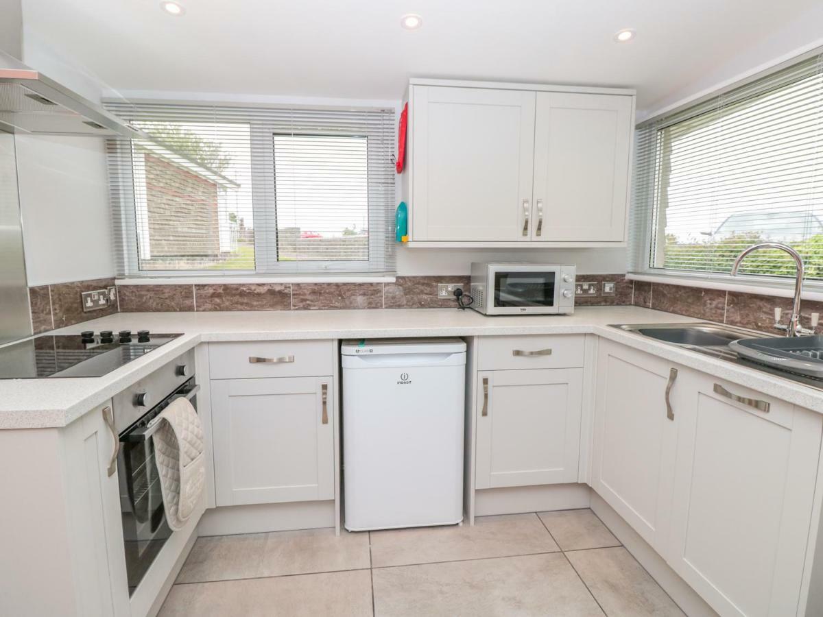 201 Norton Park Villa Dartmouth Bagian luar foto